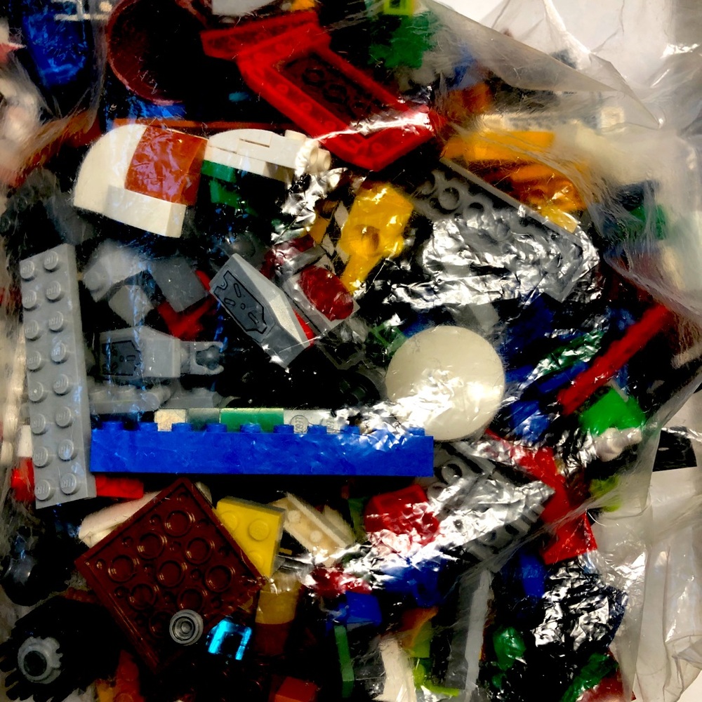 Lego Mini Figurines and Lego pieces 1.5 pounds
